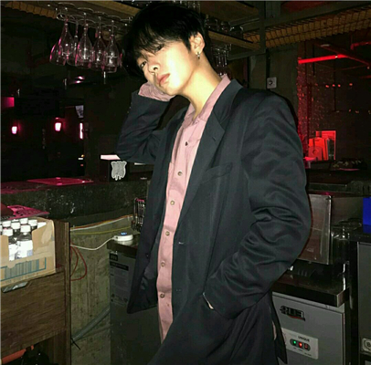 微信文艺冷酷个性男生头像