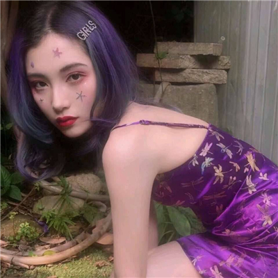 清新文艺女生微信头像