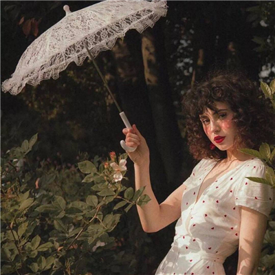 清新文艺女生微信头像