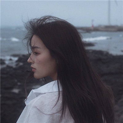 清新文艺女生微信头像