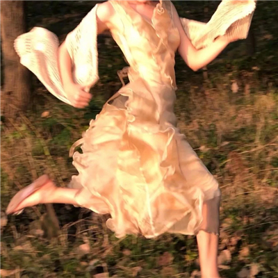 清新文艺女生微信头像