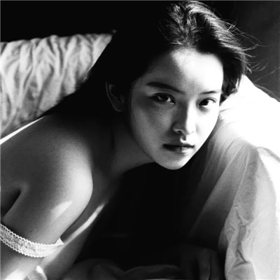 微信时尚简洁气质女生头像
