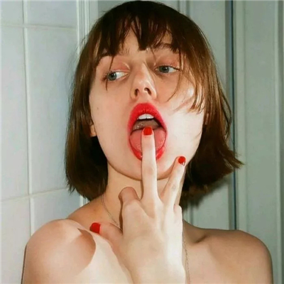 冷酷文艺女生微信头像