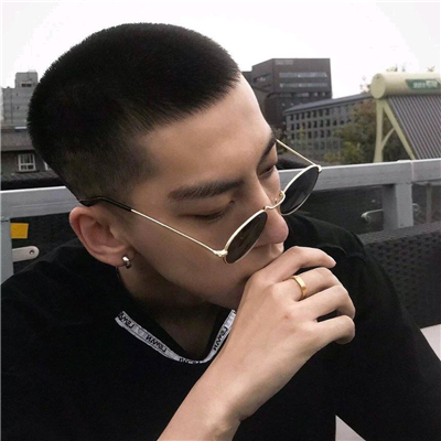 微信清纯清新帅气男生头像