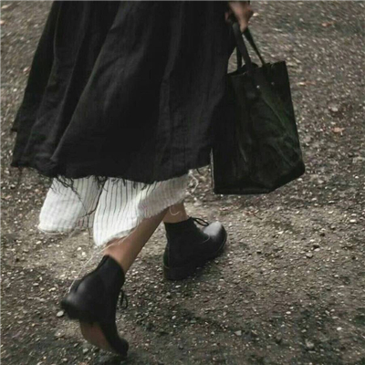 清新文艺女生微信头像