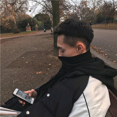 微信清新时尚冷酷男生头像