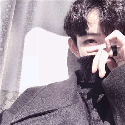 微信帅气性感青春范男生头像