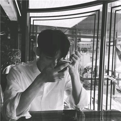 微信帅气性感青春范男生头像