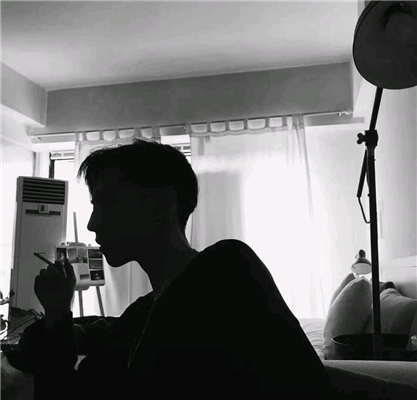 微信帅气性感青春范男生头像