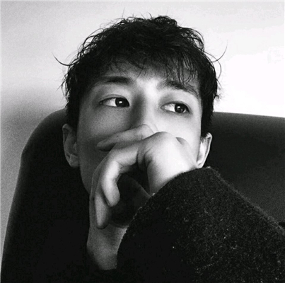 微信帅气性感青春范男生头像