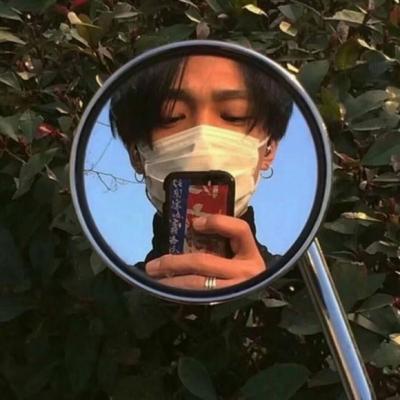 个性炫酷的微信主流男生头像合集下载