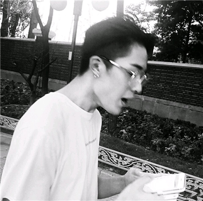 微信帅气性感青春范男生头像