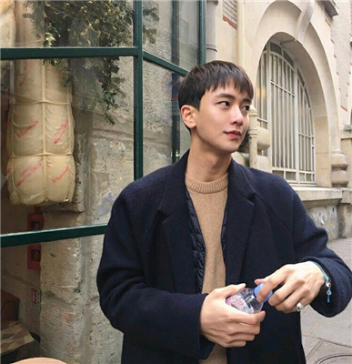 微信帅气性感青春范男生头像