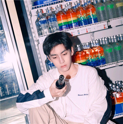 微信帅气性感青春范男生头像