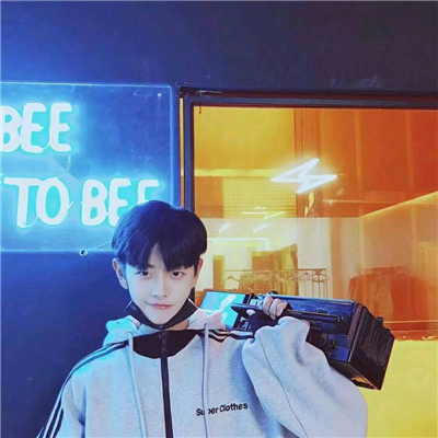 微信帅气性感青春范男生头像