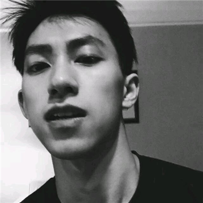 微信帅气性感青春范男生头像