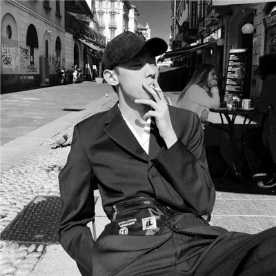 微信帅气性感青春范男生头像