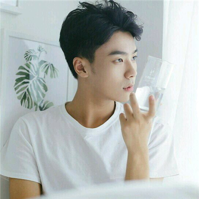 微信清新阳光少年男生头像