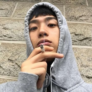 霸气超拽的微信酷炫时尚吸烟男生头像合集下载