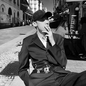 霸气超拽的微信酷炫时尚吸烟男生头像合集下载