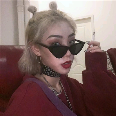 微信时尚气质迷人女生头像