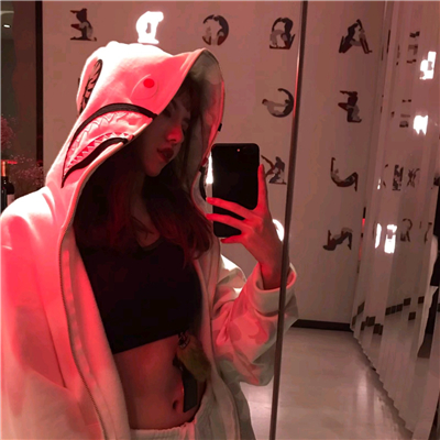 微信时尚气质迷人女生头像