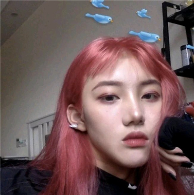 微信时尚气质迷人女生头像