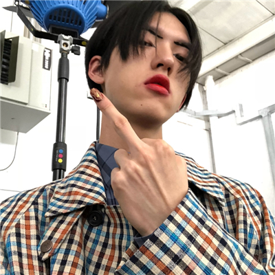 微信气质帅气流行男生头像