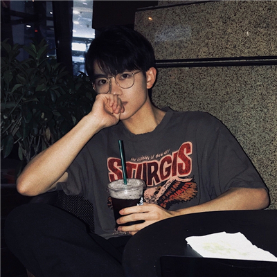 微信气质帅气流行男生头像