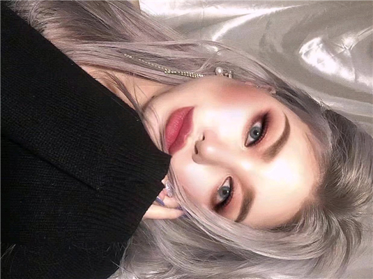 微信时尚气质迷人女生头像