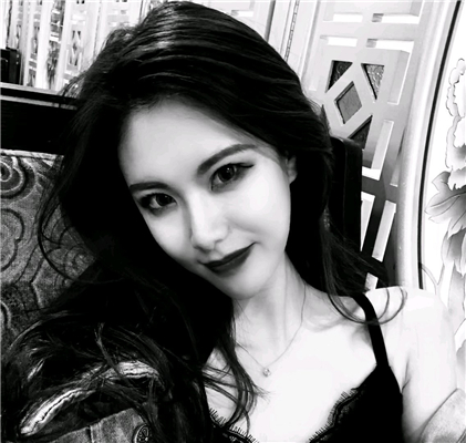 微信时尚气质迷人女生头像