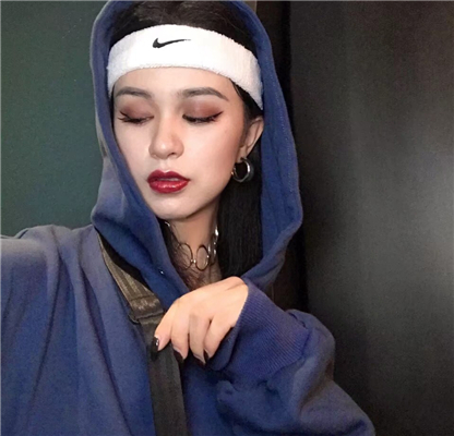 微信时尚气质迷人女生头像