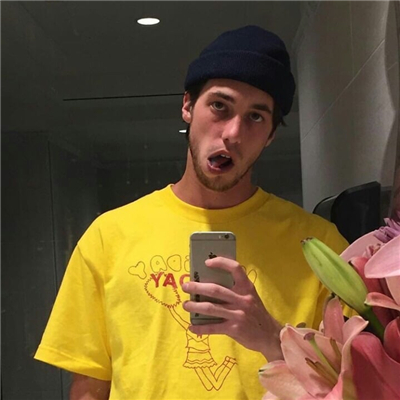 微信气质帅气流行男生头像