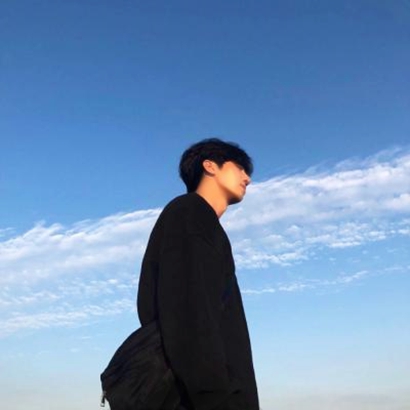 唯美好看的微信文艺小清新男生头像下载