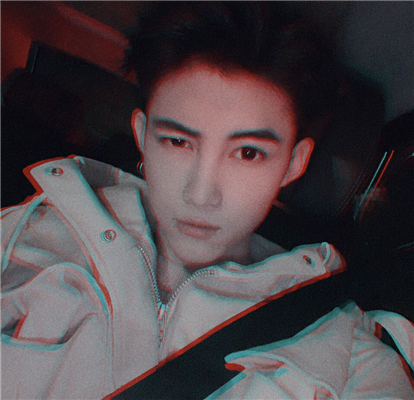 清新阳光帅气男生微信头像