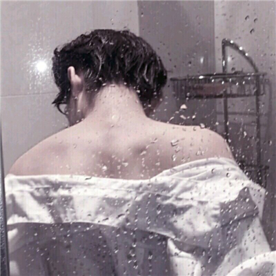 清新阳光帅气男生微信头像