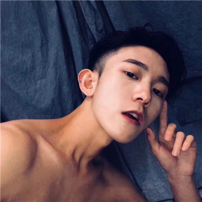 清新阳光帅气男生微信头像