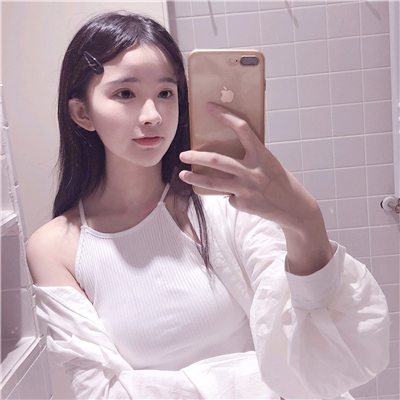 阳光性感迷人女生微信头像