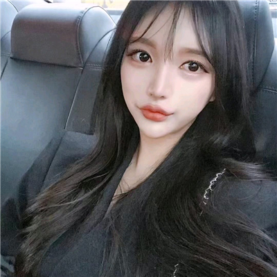 阳光性感迷人女生微信头像