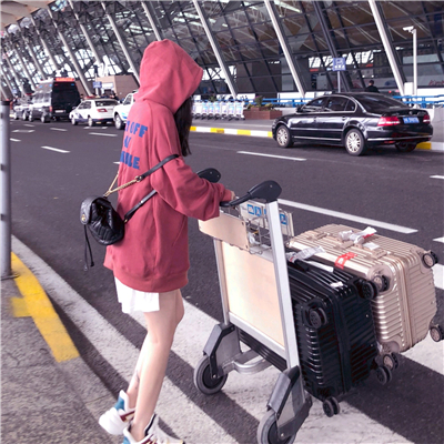 阳光性感迷人女生微信头像