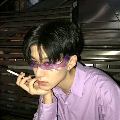 微信冷酷丧系男生头像