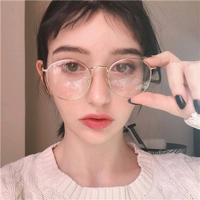 微信阳光迷人清新性感女生头像