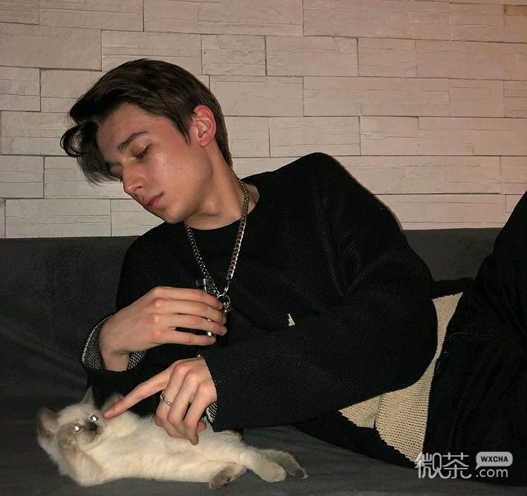 微信非主流成熟酷欧美男生头像