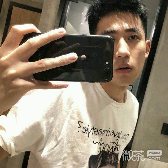微信帅气寂寞男生头像