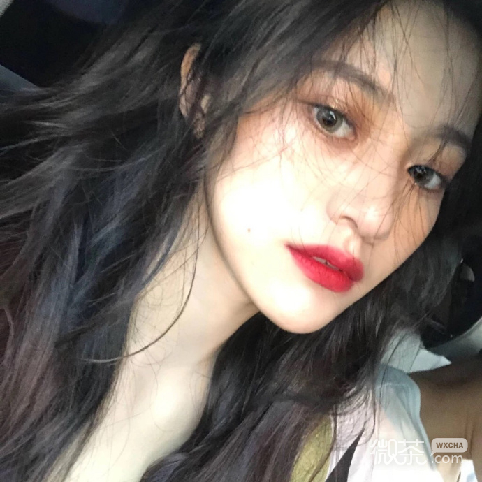 微信好看寂寞佛系女生头像