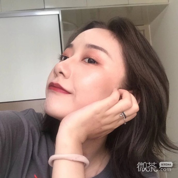 微信好看寂寞佛系女生头像