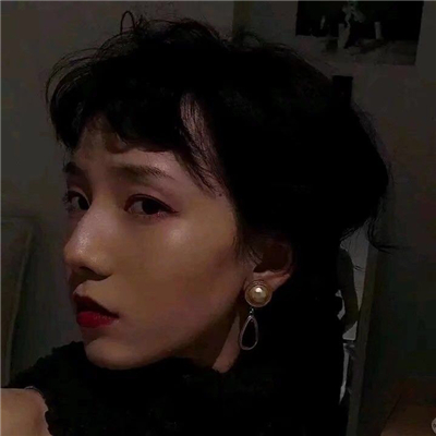 微信清新性感气质迷人女生头像