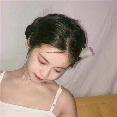 微信清新性感气质迷人女生头像