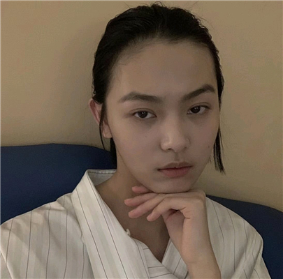 微信阳光迷人清新性感女生头像