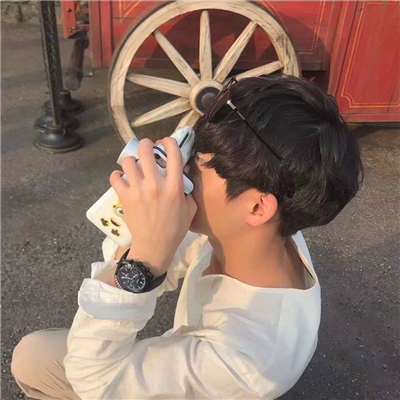 帅气寂寞男生微信头像